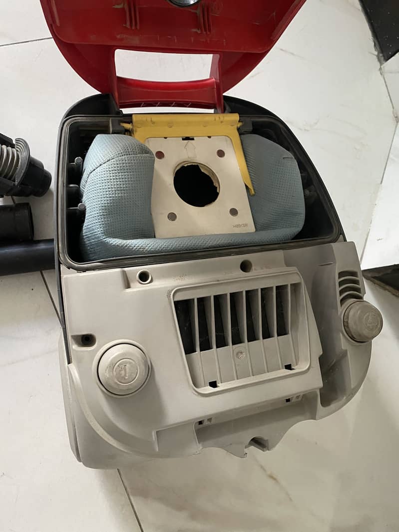Vacuum cleaner 1