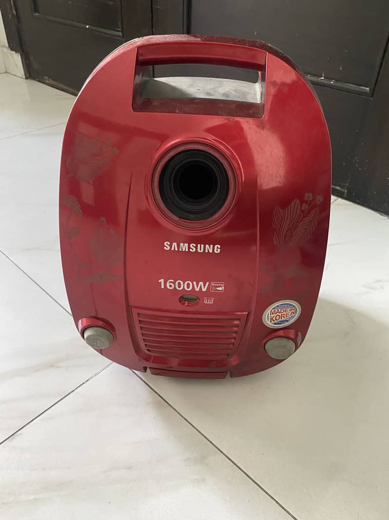 Vacuum cleaner 2
