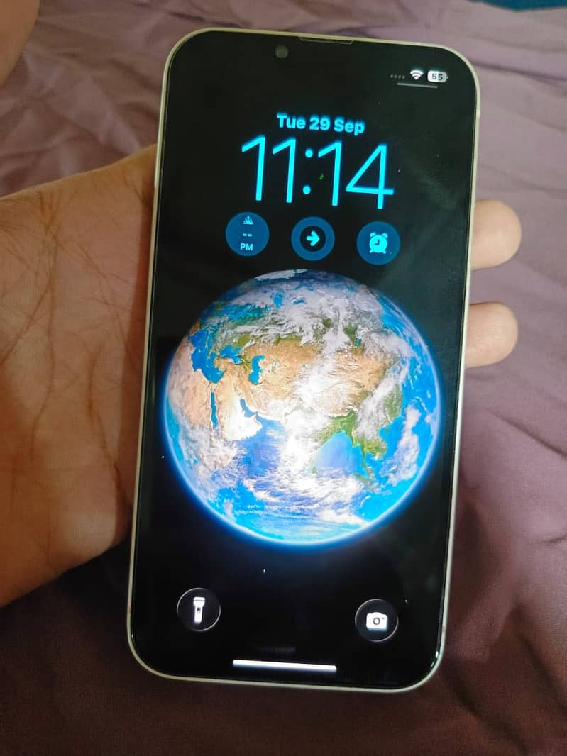 Apple iPhone 13 3