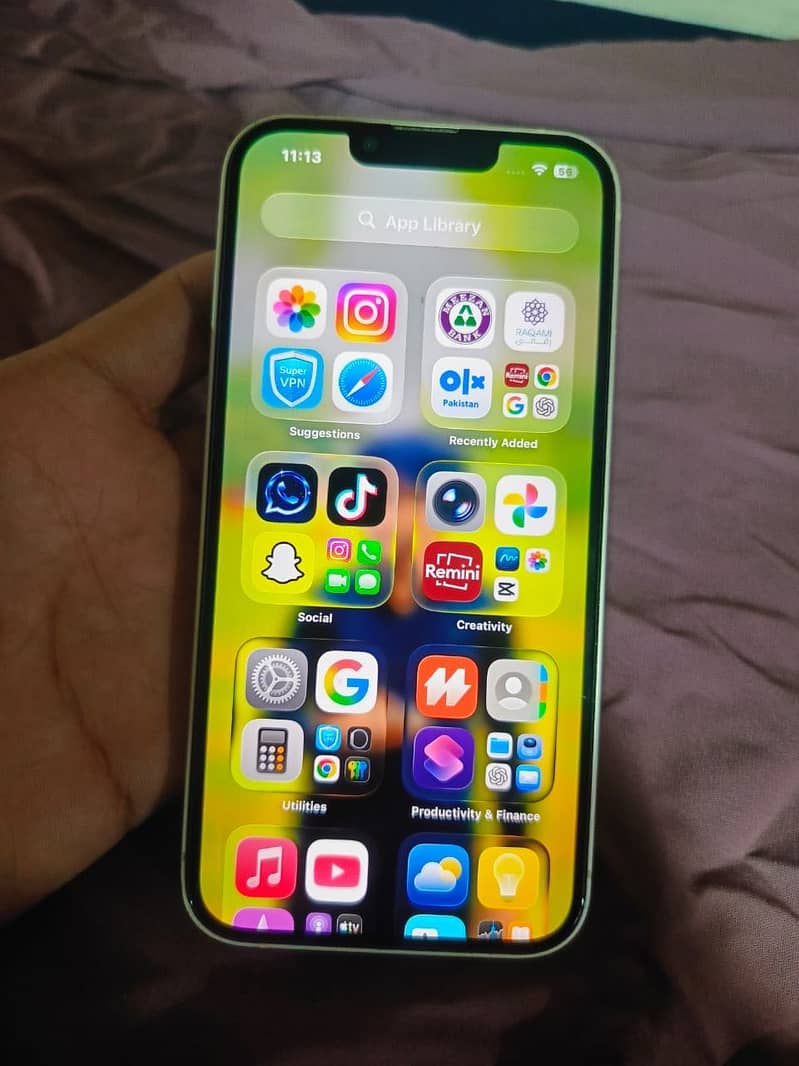 Apple iPhone 13 4
