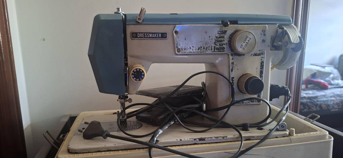 electric sewing machine 0