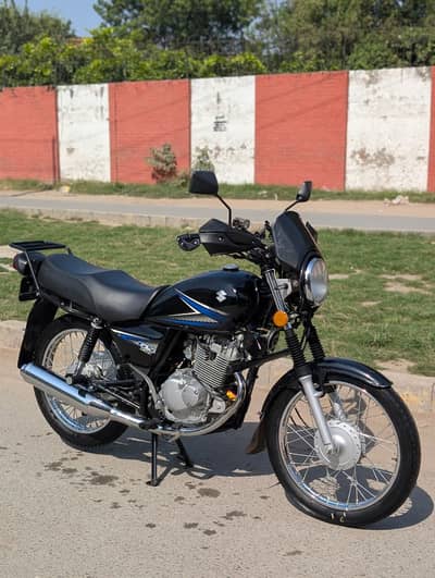 Suzuki GS 150 | 2025 Model | Excellent Condition | 11,000 KM