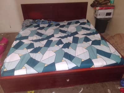 king size double bed with metress