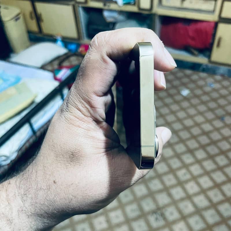 Apple iPhone 13 Pro 5