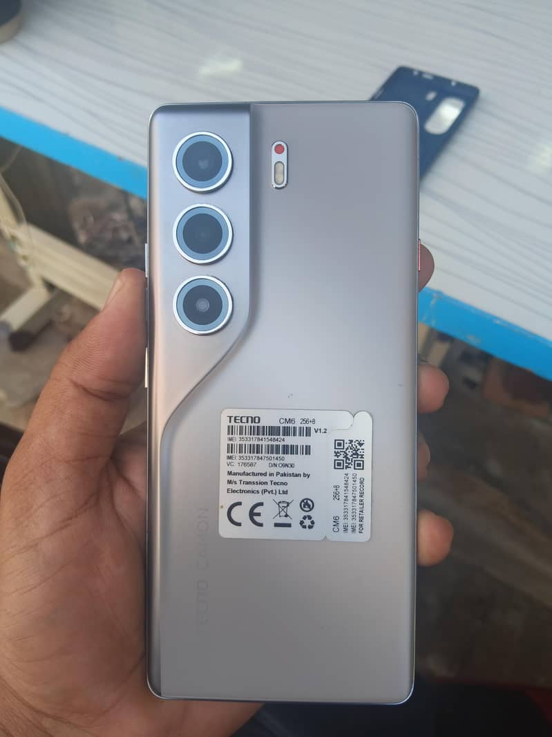 Tecno CAMON 40 Pro 0