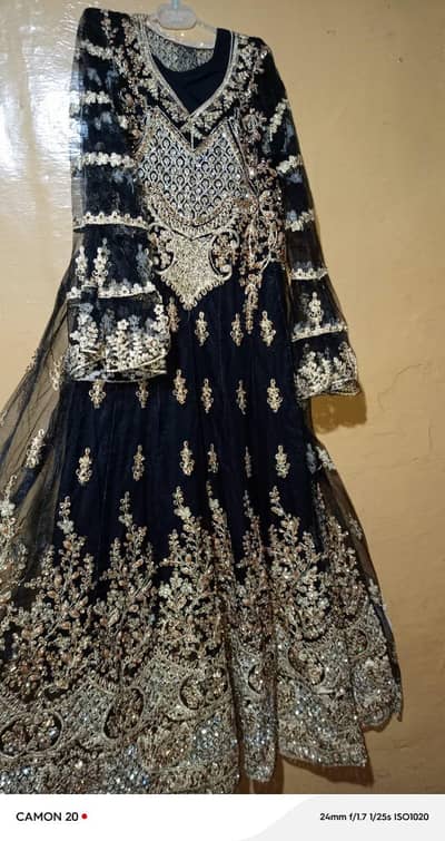 maxi in black colour