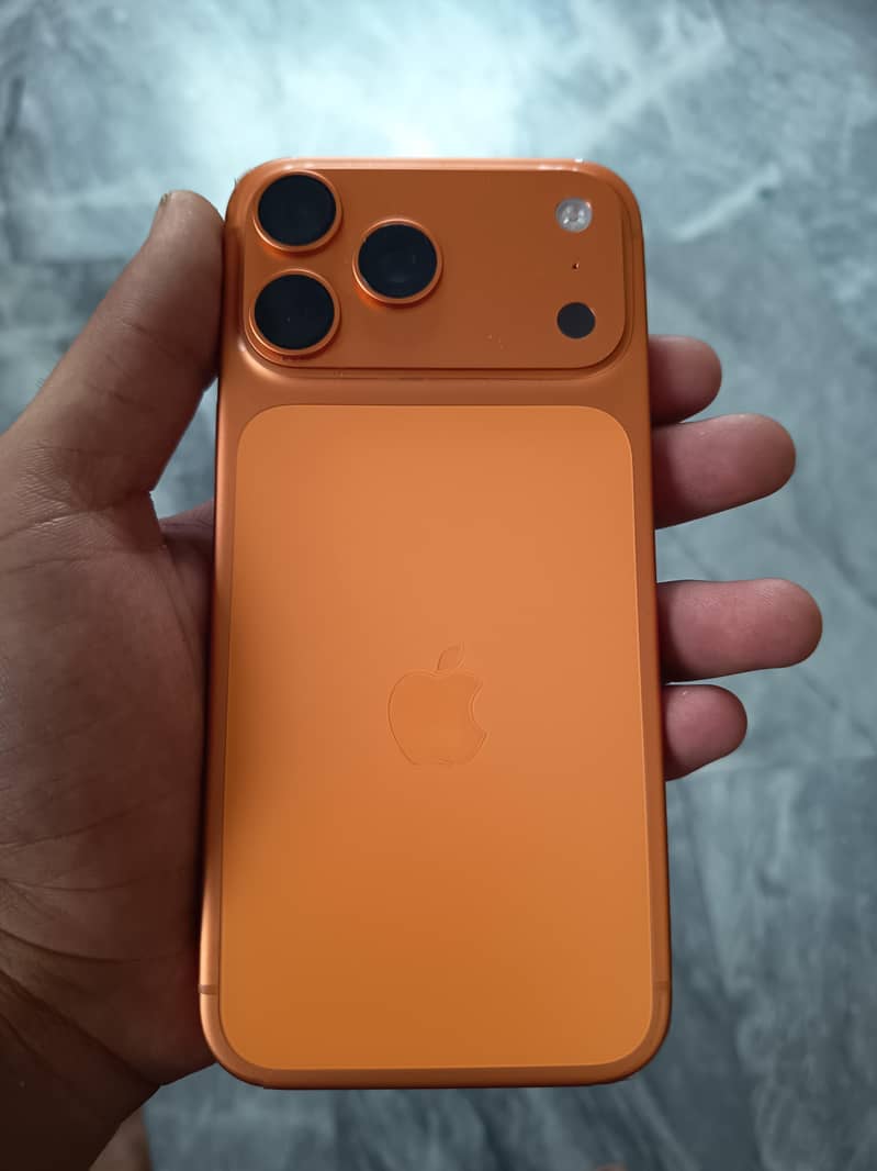 Apple iPhone 17 Pro Max 0