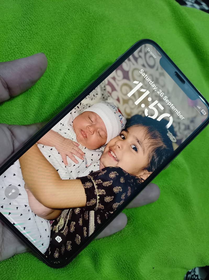 Apple iPhone 11 Pro 3