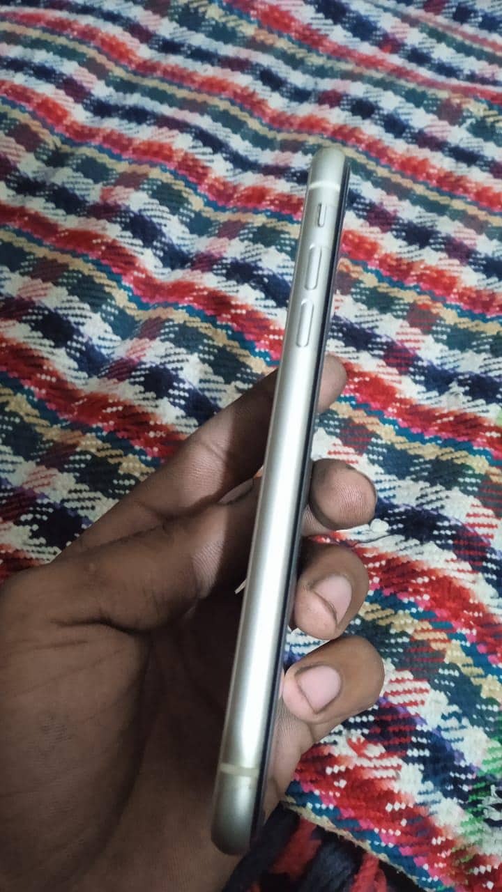 Apple iPhone 11 2