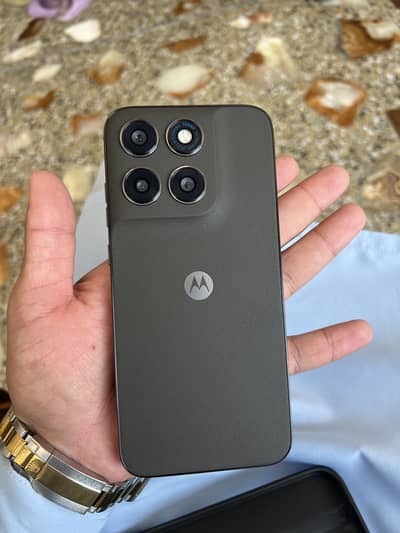Motorola Moto G77 just box open