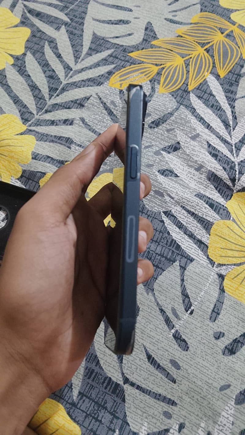 Apple iPhone 14 1