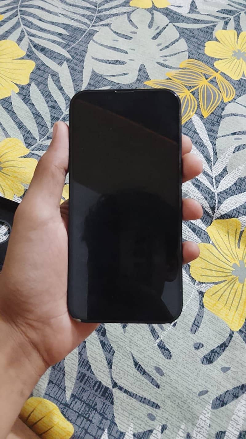 Apple iPhone 14 4