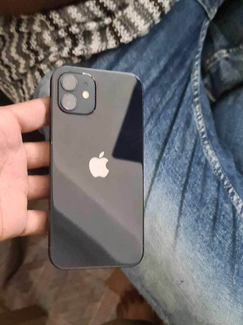 Apple iPhone 12 3