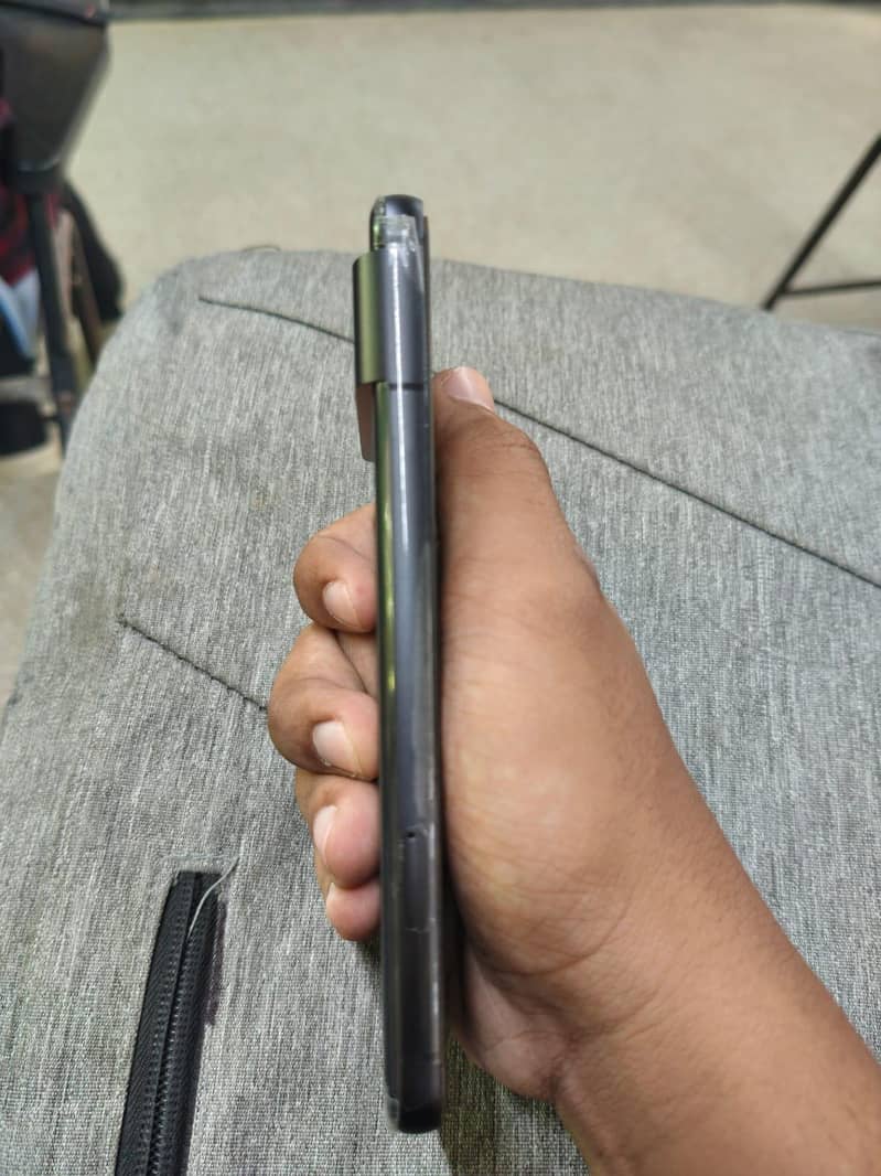 Google Pixel 8 2