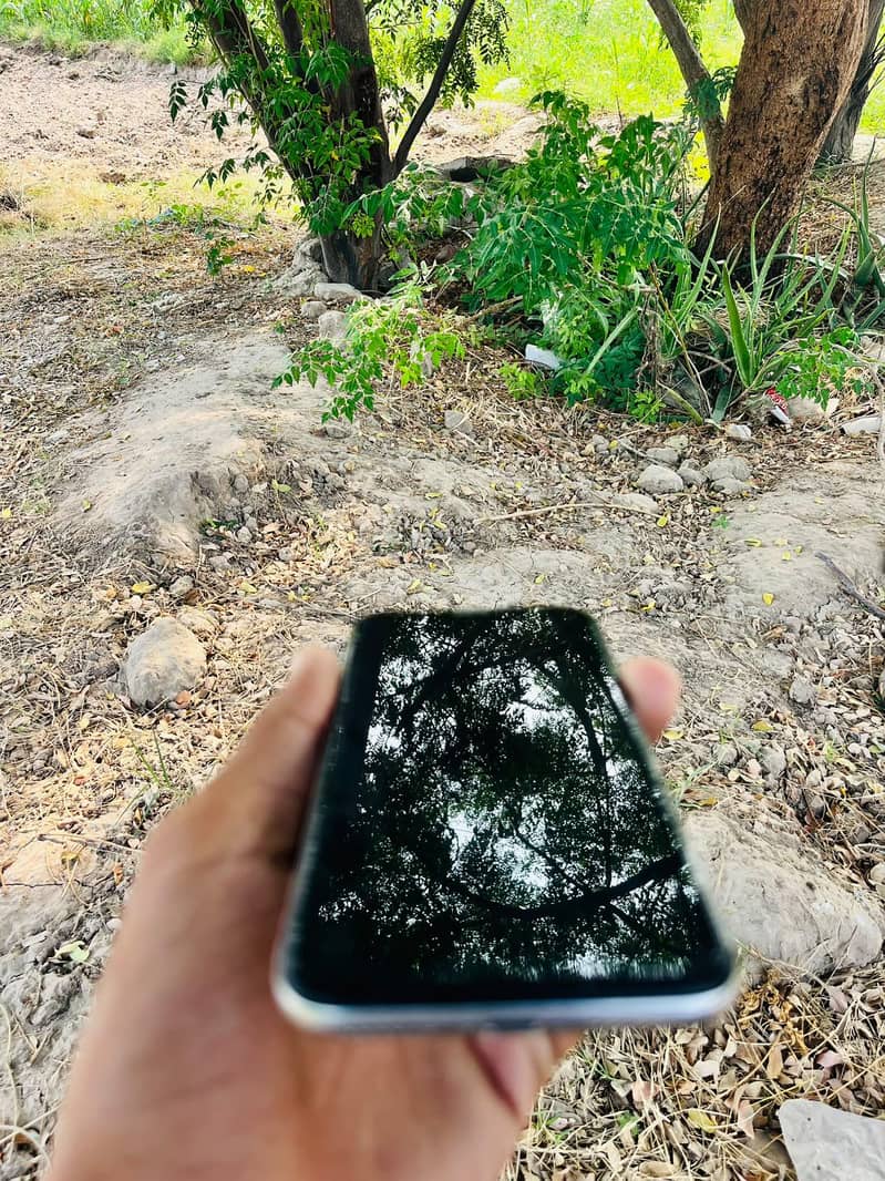 Apple iPhone X 0