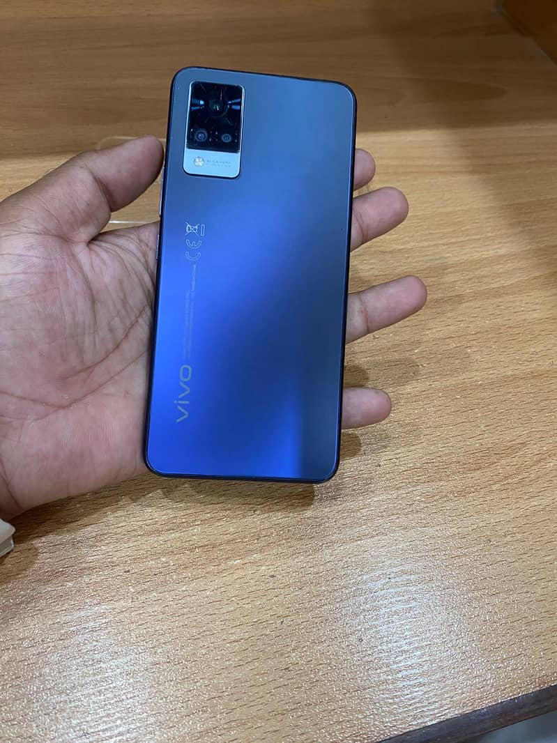 Vivo V21 0