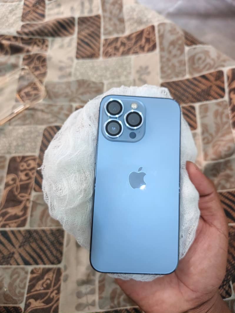 Apple iPhone 13 Pro 6