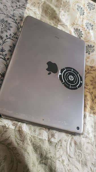 Ipad 9th genration hai 9/10 condition 64Gb complete Box