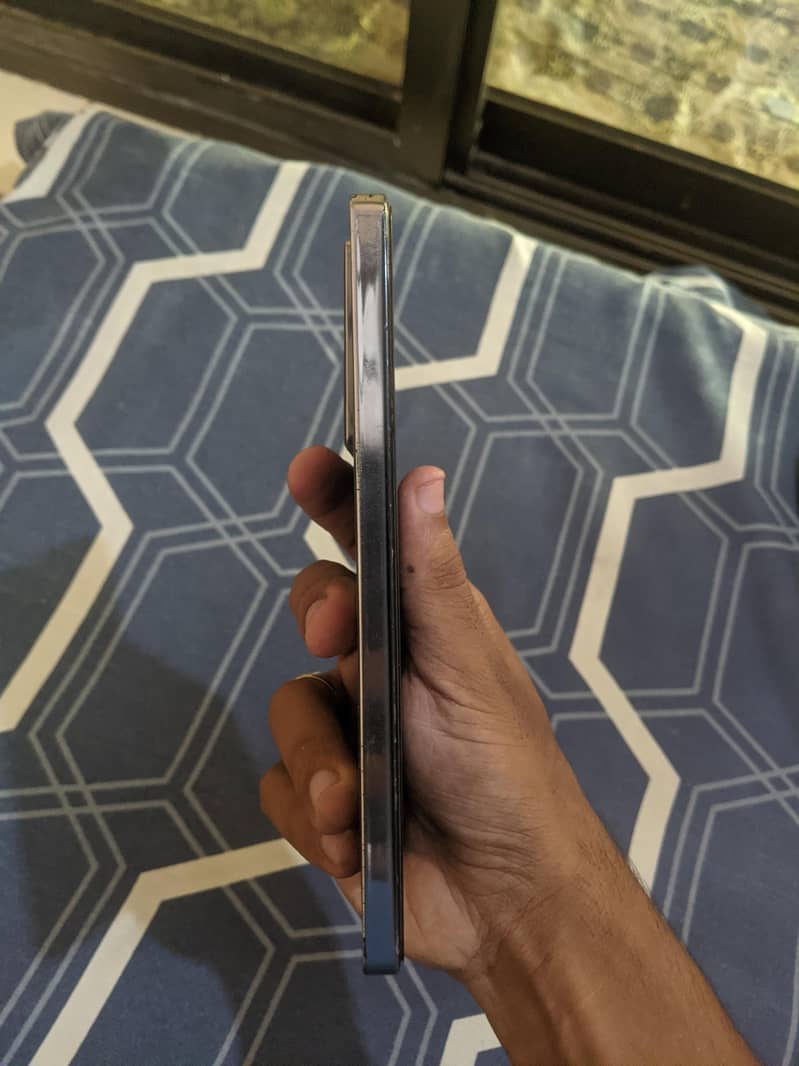Infinix Note 40 complete box 3