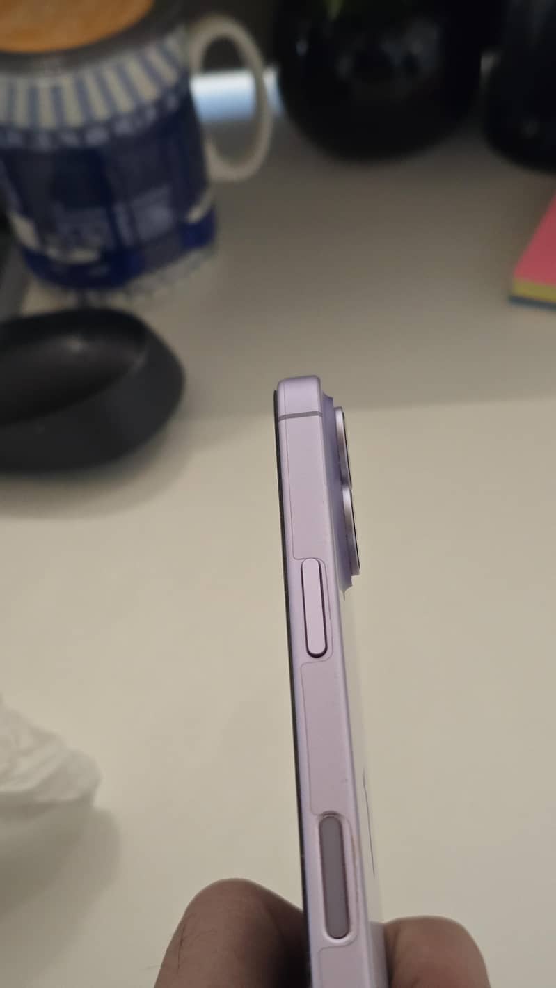 Apple iPhone 17 - PTA Approved | 256GB | 98% Battery | 9.9/10 4