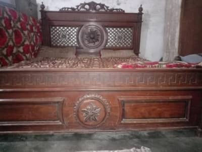 Double bed and dressing table with out metress