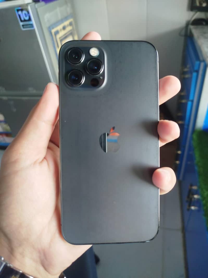 Apple iPhone 12 Pro 1