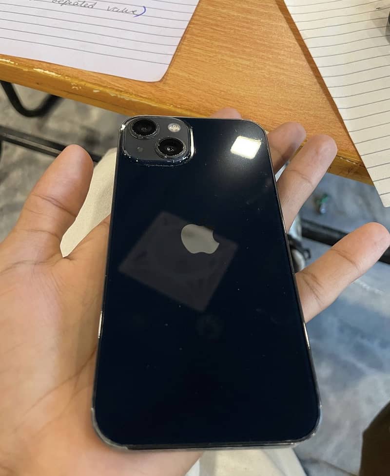 Apple iPhone 13 1