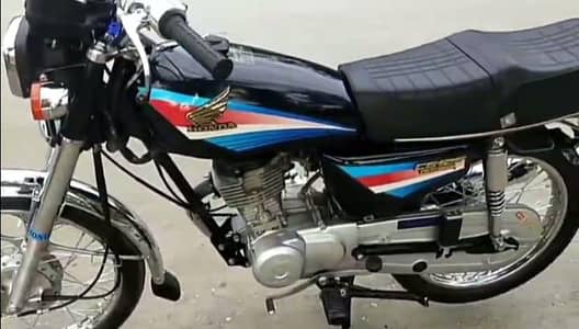 125 CG bike urgent for sale 03276258076