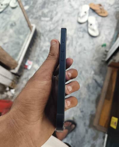 Apple iPhone 14