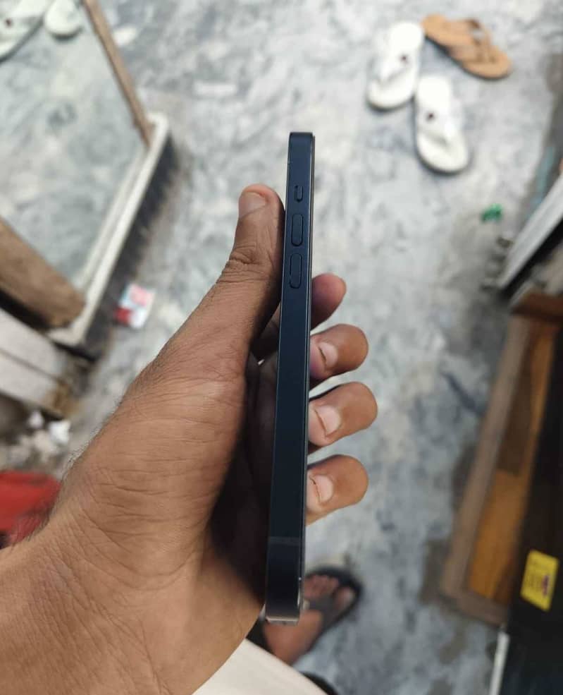 Apple iPhone 14 0