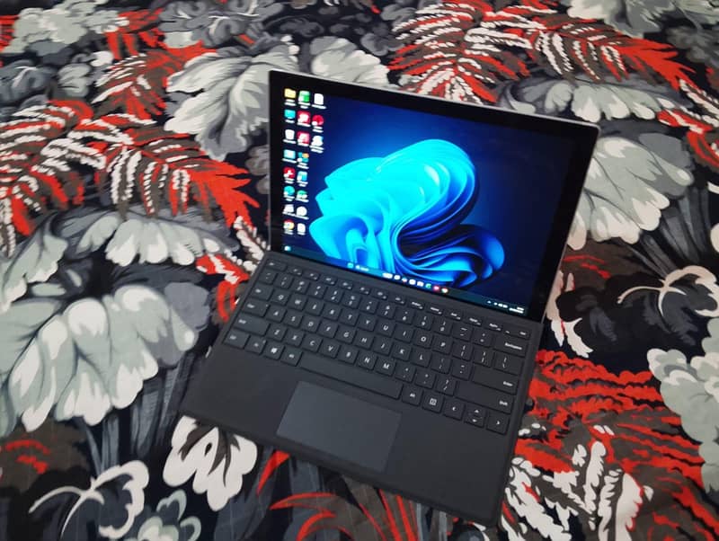 Microsoft Surface Pro 5 touch and type 0