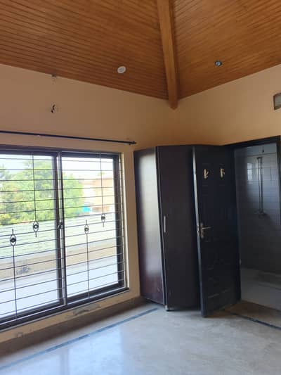 DHA Phase 6 A Block 10 Marla Upper Portion For Rent With Separate Entrance