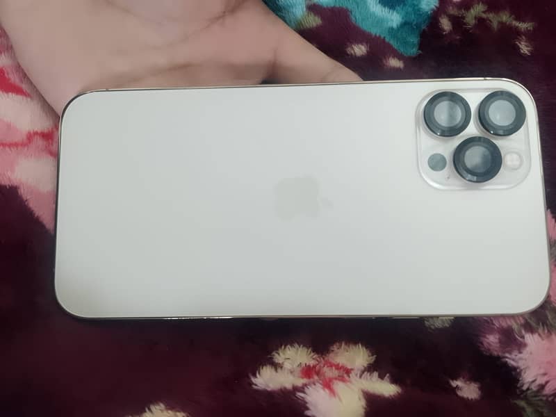 Apple iPhone 12 Pro Max 3