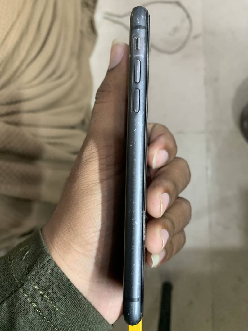 Apple iPhone 11 2