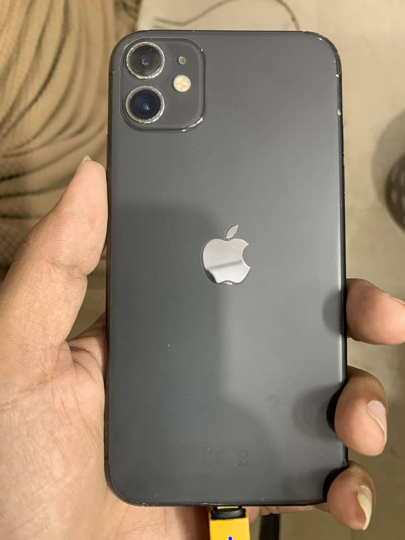 Apple iPhone 11 3
