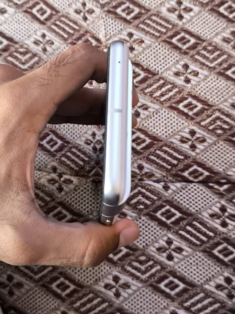 Google Pixel 7 3