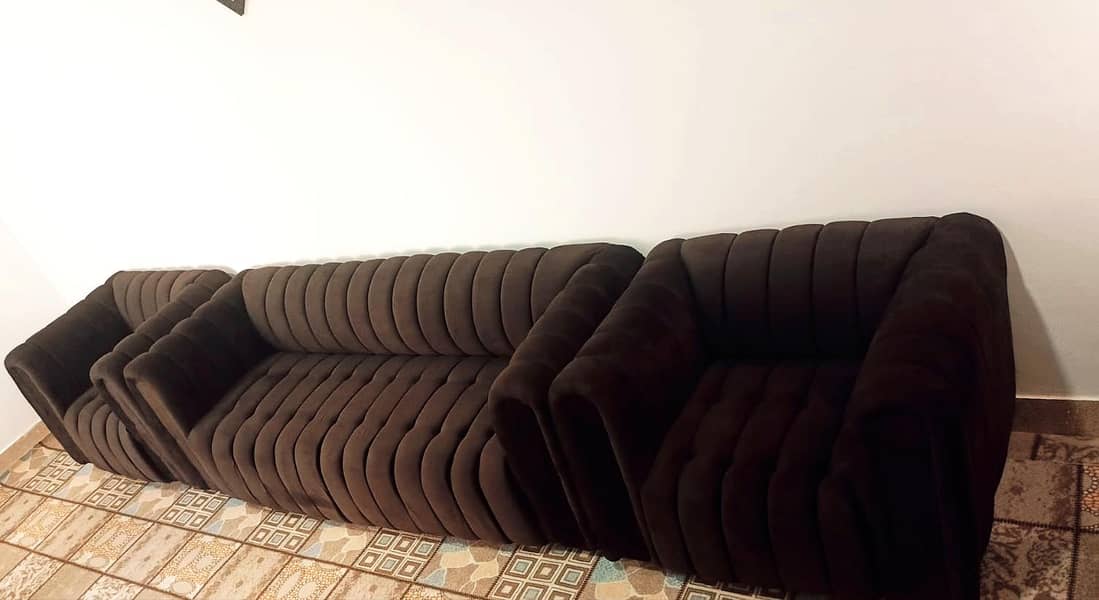 5 setter sofa 1