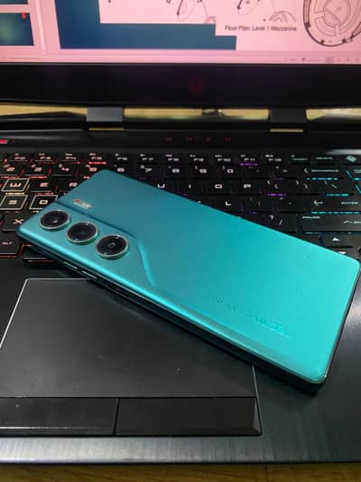 Tecno CAMON 40