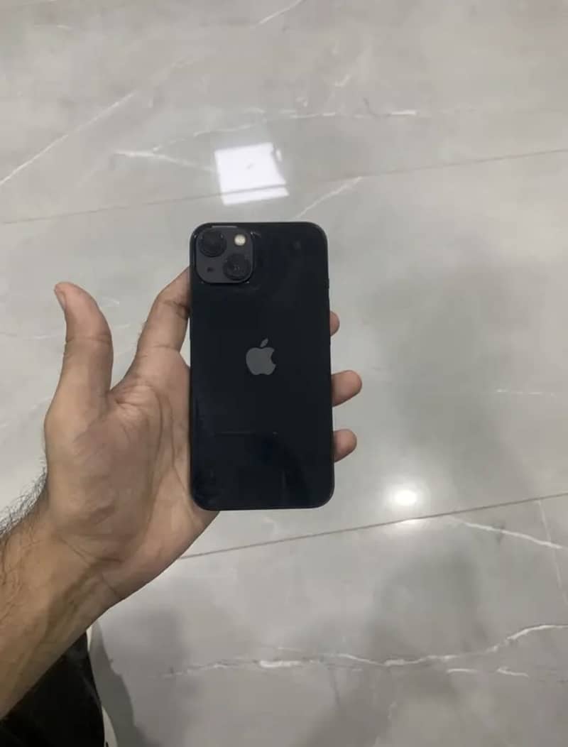 Apple iPhone 13 6