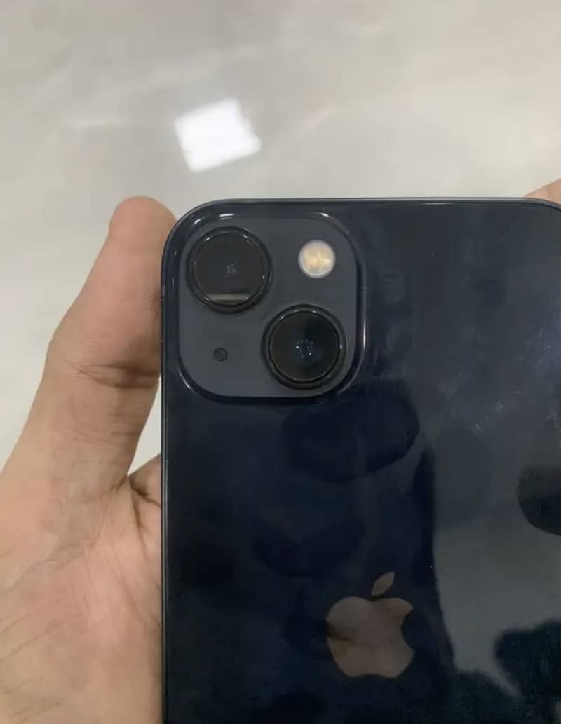 Apple iPhone 13 7