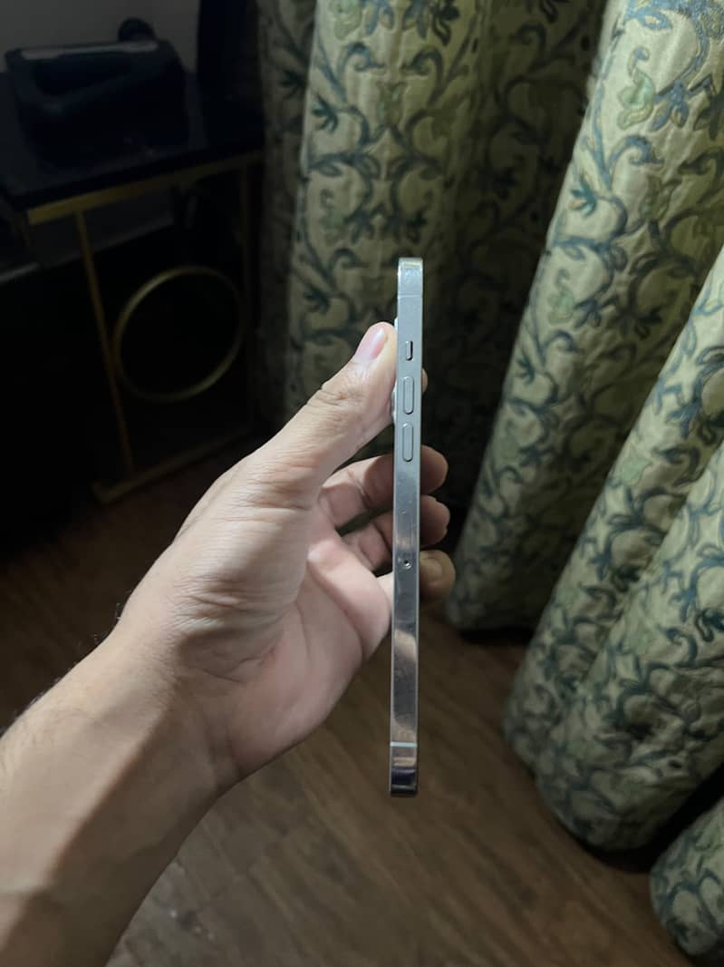 Apple iPhone 12 Pro Max 3