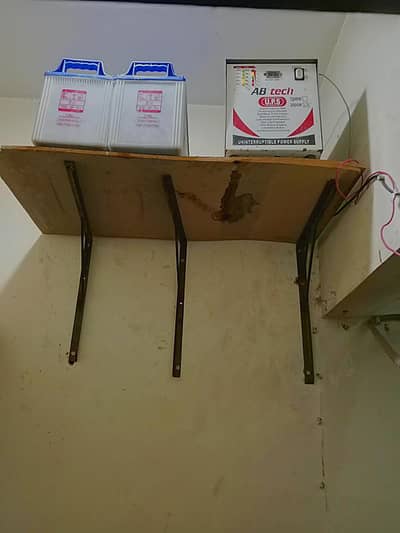 UPS FOR SALE IN GOOD CONDITION