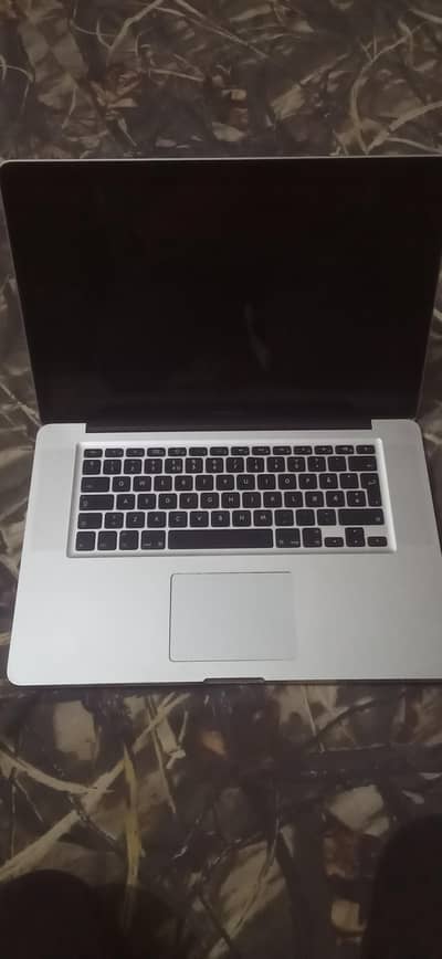 MacBook pro for sale read ad