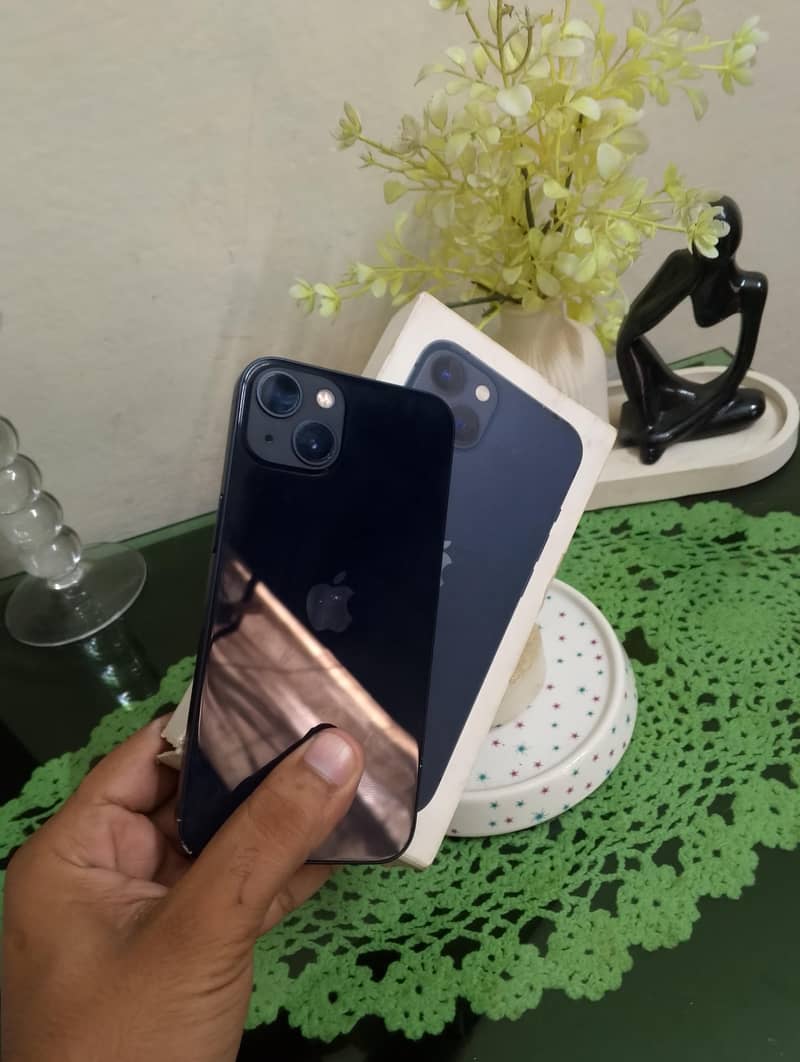 iphone 13 with box 0