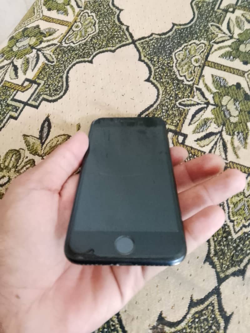 Apple iPhone SE 0