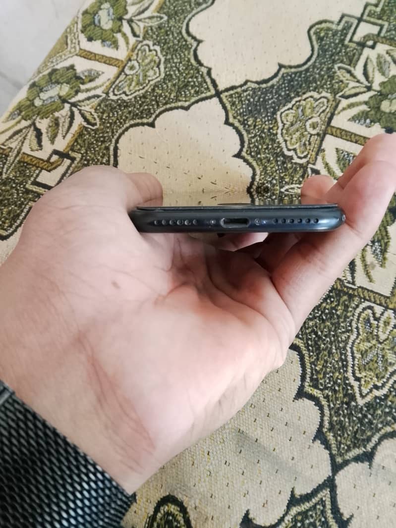 Apple iPhone SE 3