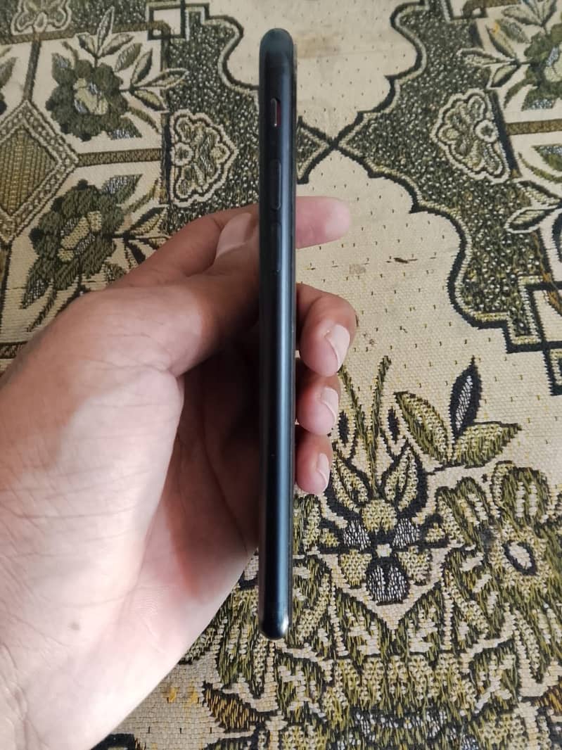 Apple iPhone SE 4