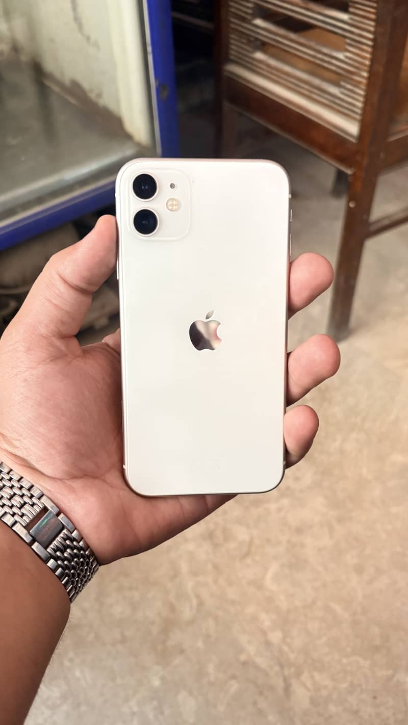 Apple iPhone 11 0