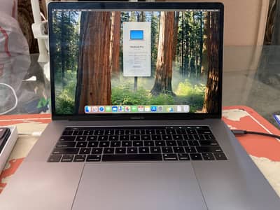 Apple MacBook Pro Core i9 12th Gen 2019 - 16GB RAM 512GB SSD