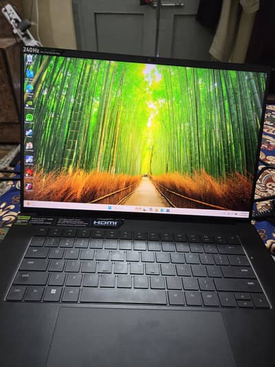 razer blade 16 rtx 4080 i9 13hx 16gb 1tb qhd 240hz 500nits ips 330w